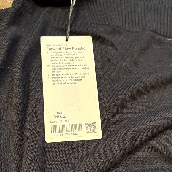 lululemon athletica Black Women's Poncho Sweater - Picture 3 of 4